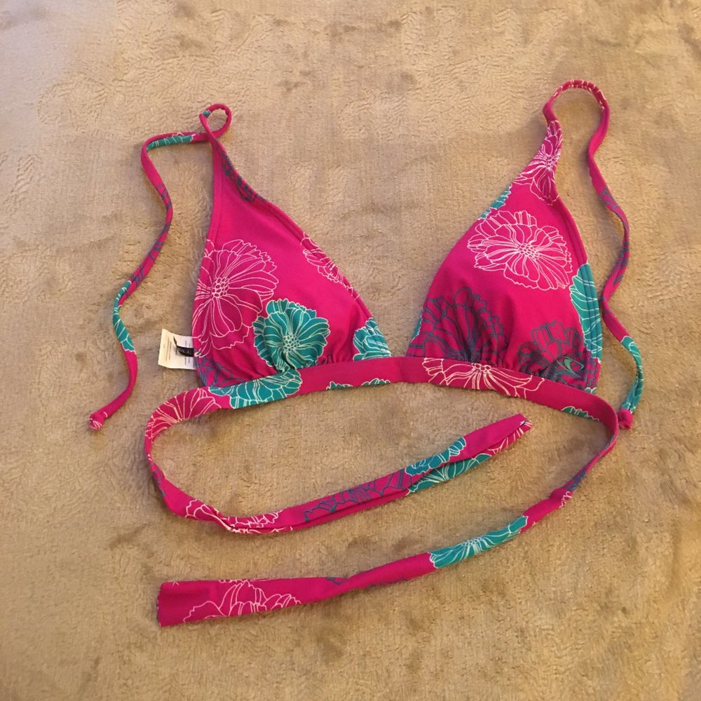 O'Neill pink with blue and white flowers bikini top Size L